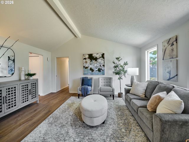 2367 DEL RIO Ave, Albany, OR 97322