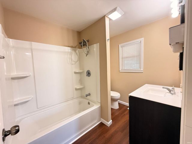 321 E Poplar Street, Boonville, IN 47601