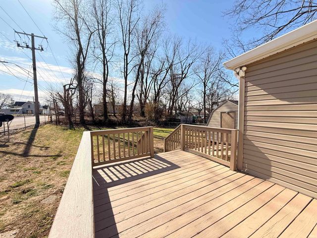 321 E Poplar Street, Boonville, IN 47601