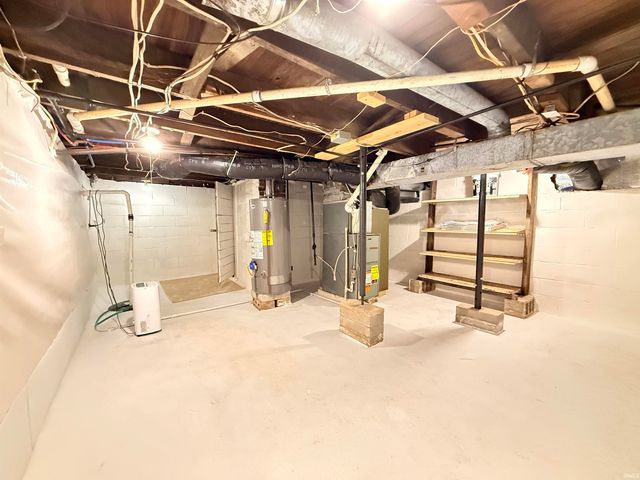 321 E Poplar Street, Boonville, IN 47601