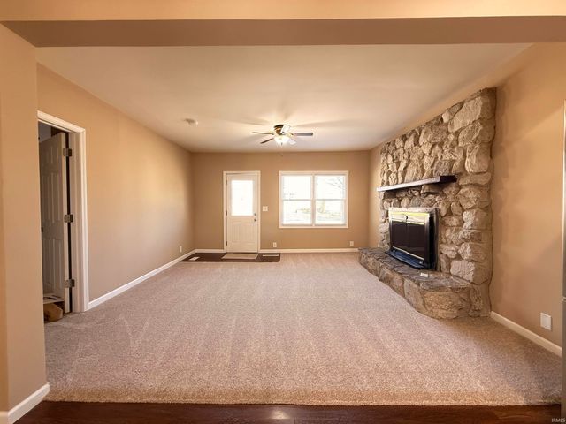 321 E Poplar Street, Boonville, IN 47601