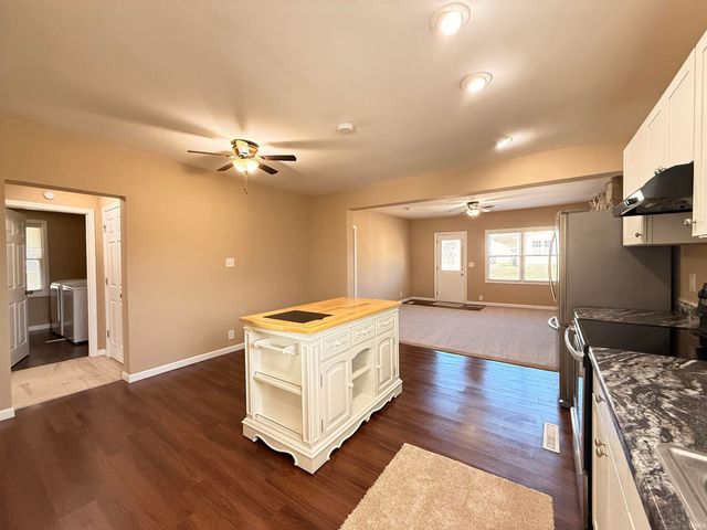 321 E Poplar Street, Boonville, IN 47601