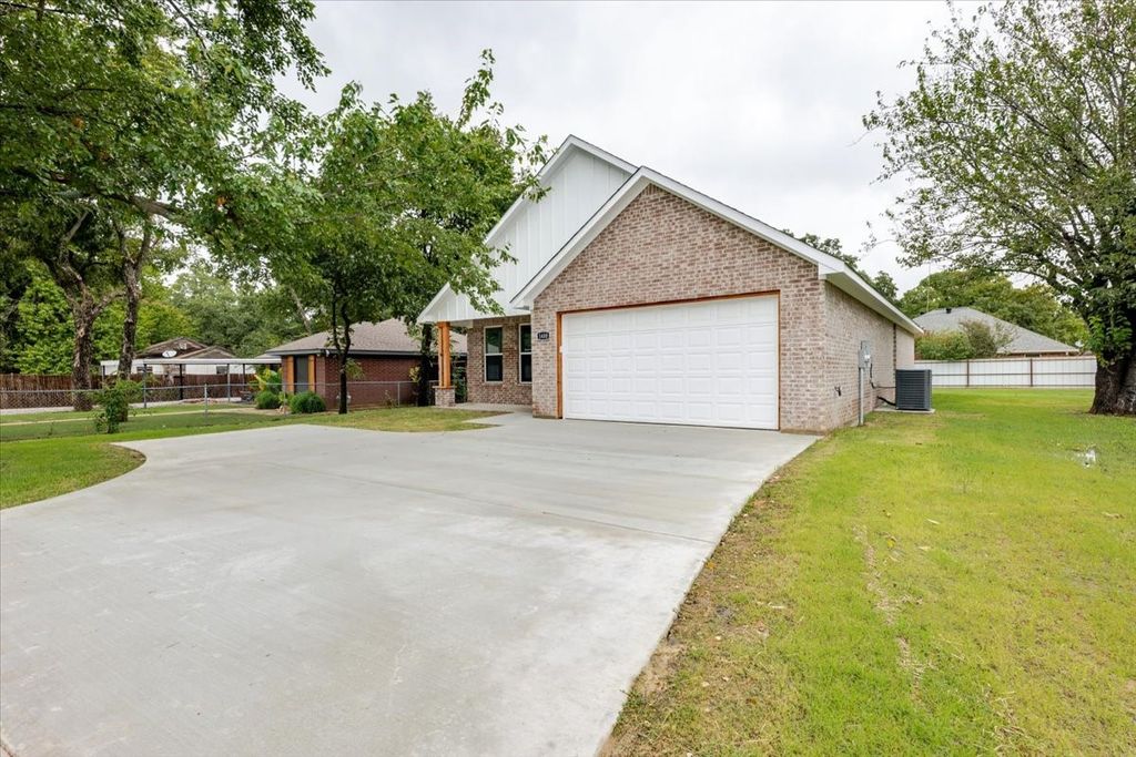 1400 N Business 287, Decatur, TX 76234 — photo 2