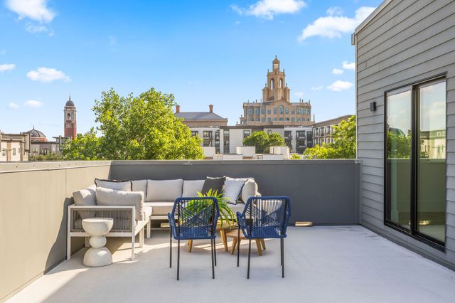 2719 Reagan Street 104, Dallas, TX 75219