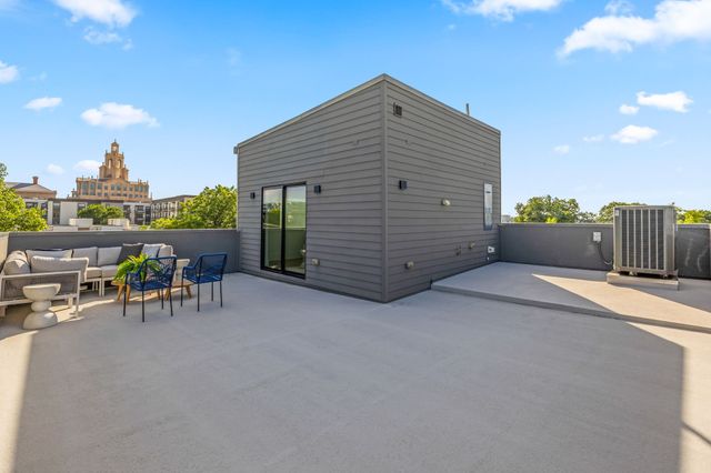 2719 Reagan Street 104, Dallas, TX 75219