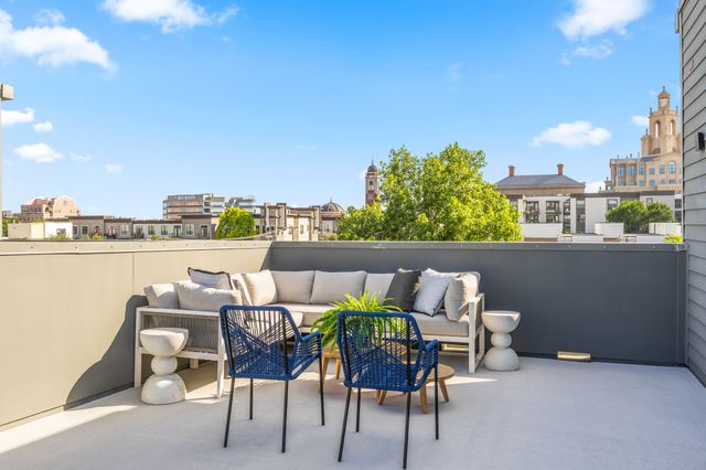 2719 Reagan Street 104, Dallas, TX 75219
