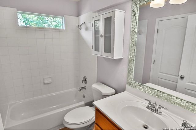 24710 Cloudy Crk, San Antonio, TX 78255