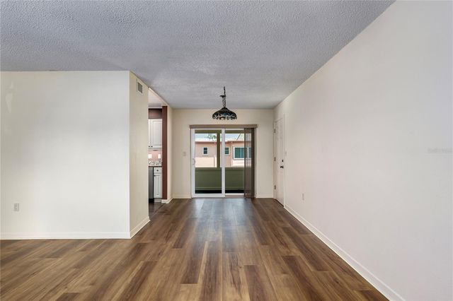 7001 PLACE DE LA PAIX 2A, South Pasadena, FL 33707