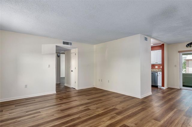 7001 PLACE DE LA PAIX 2A, South Pasadena, FL 33707