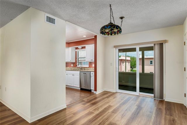 7001 PLACE DE LA PAIX 2A, South Pasadena, FL 33707