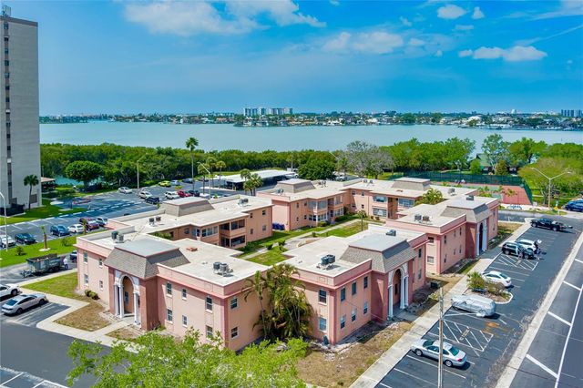 7001 PLACE DE LA PAIX 2A, South Pasadena, FL 33707