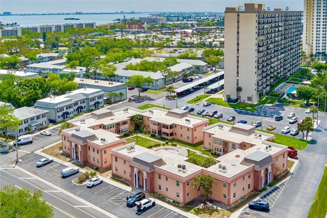 7001 PLACE DE LA PAIX 2A, South Pasadena, FL 33707