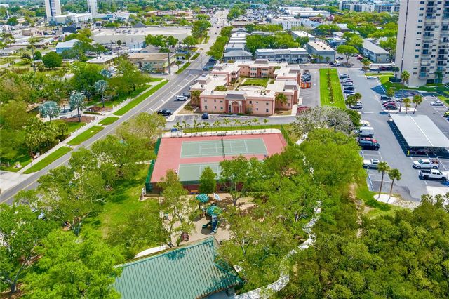 7001 PLACE DE LA PAIX 2A, South Pasadena, FL 33707