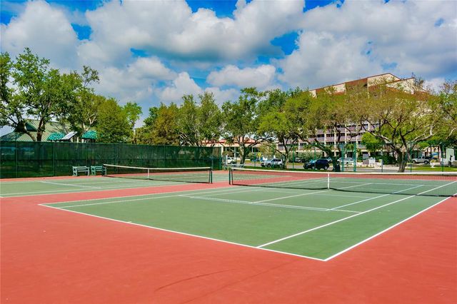 7001 PLACE DE LA PAIX 2A, South Pasadena, FL 33707