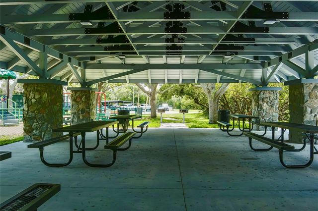 7001 PLACE DE LA PAIX 2A, South Pasadena, FL 33707