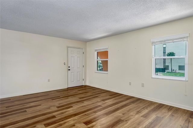 7001 PLACE DE LA PAIX 2A, South Pasadena, FL 33707