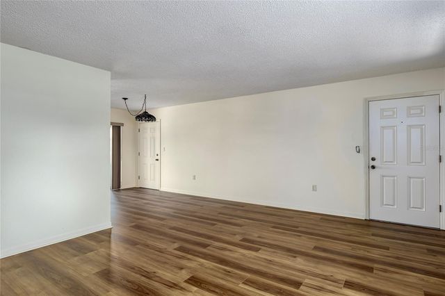 7001 PLACE DE LA PAIX 2A, South Pasadena, FL 33707