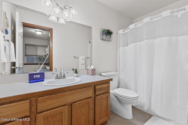 19820 S Alcan Rd, Coeur D'alene, ID 83814