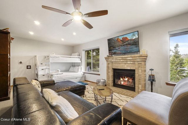 19820 S Alcan Rd, Coeur D'alene, ID 83814