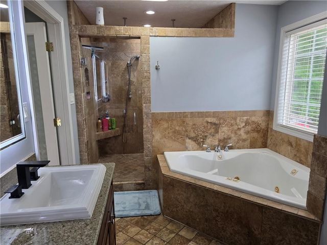 1005 Creek Run Place, Temple, GA 30179