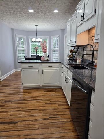 1005 Creek Run Place, Temple, GA 30179