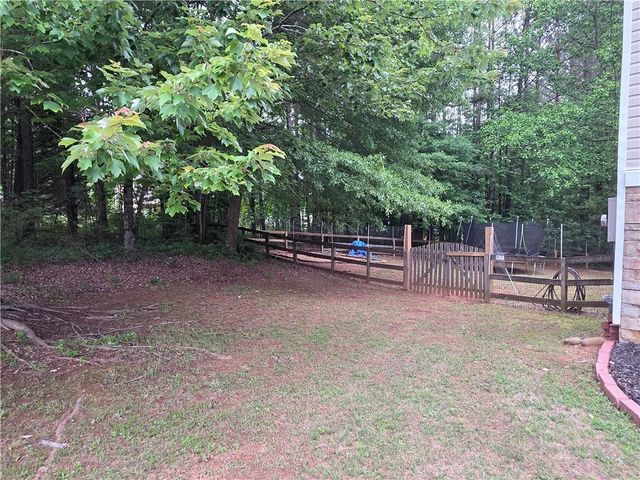 1005 Creek Run Place, Temple, GA 30179