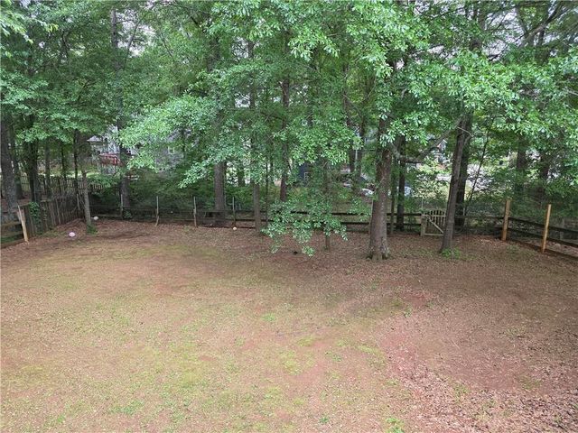 1005 Creek Run Place, Temple, GA 30179