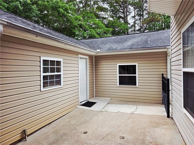 1005 Creek Run Place, Temple, GA 30179