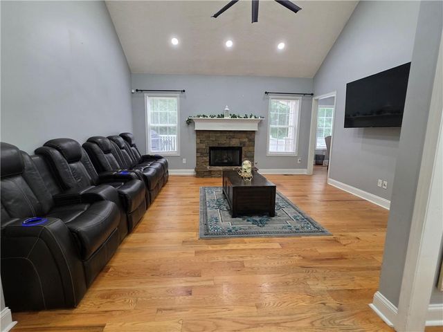 1005 Creek Run Place, Temple, GA 30179
