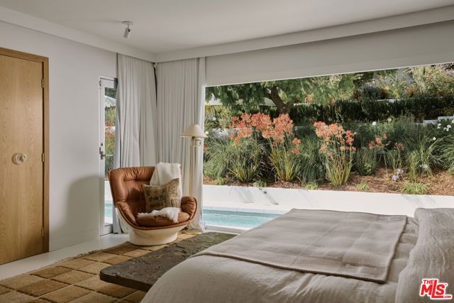 867 Berkeley Street, Santa Monica, CA 90403