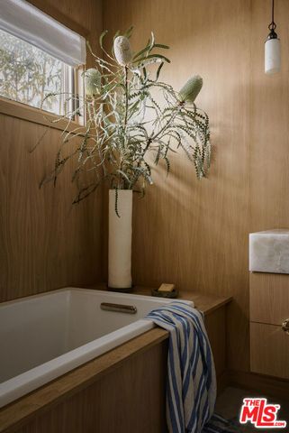 867 Berkeley Street, Santa Monica, CA 90403
