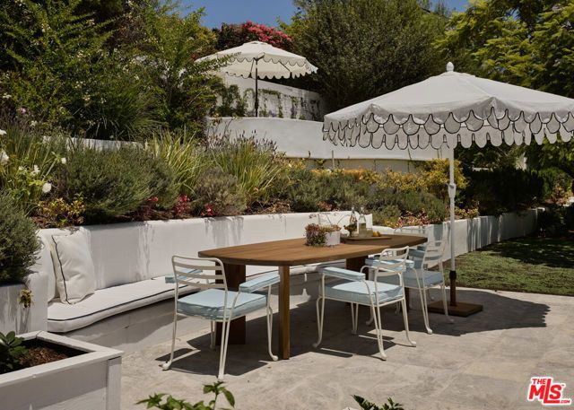 867 Berkeley Street, Santa Monica, CA 90403