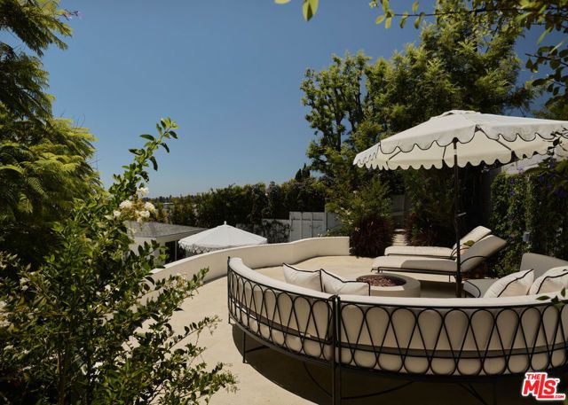 867 Berkeley Street, Santa Monica, CA 90403
