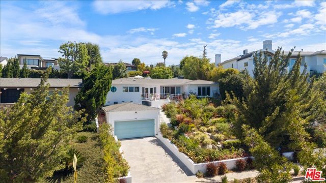 867 Berkeley Street, Santa Monica, CA 90403