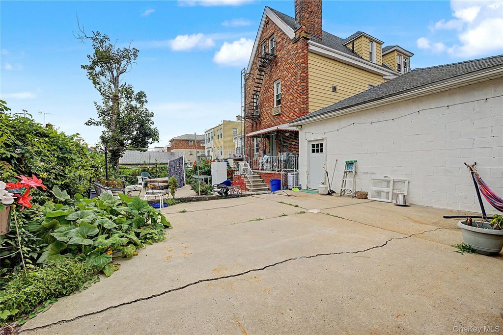 1913 Bogart Avenue, Bronx, NY 10462 — photo 2