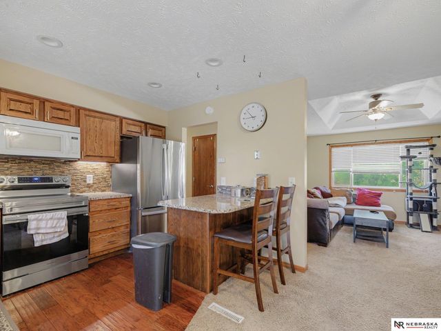 904 Evergreen Avenue, Bellevue, NE 68005