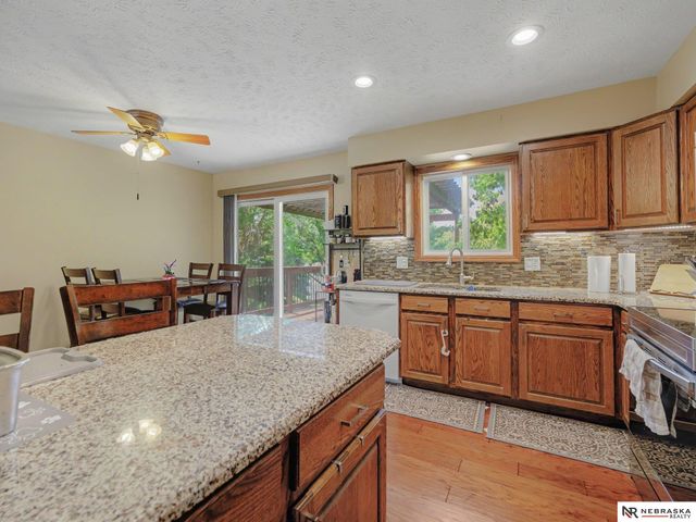 904 Evergreen Avenue, Bellevue, NE 68005