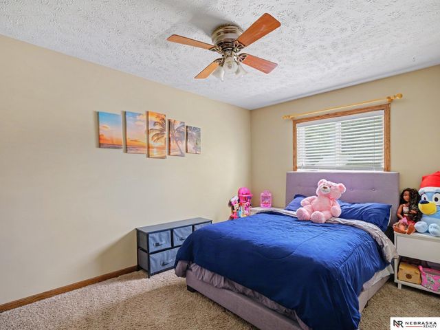 904 Evergreen Avenue, Bellevue, NE 68005