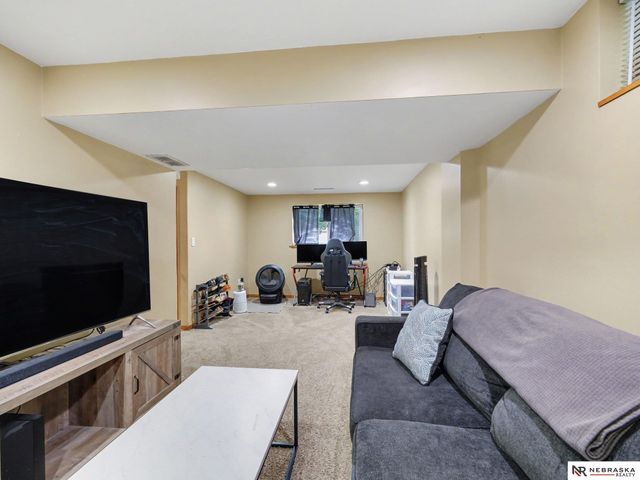 904 Evergreen Avenue, Bellevue, NE 68005