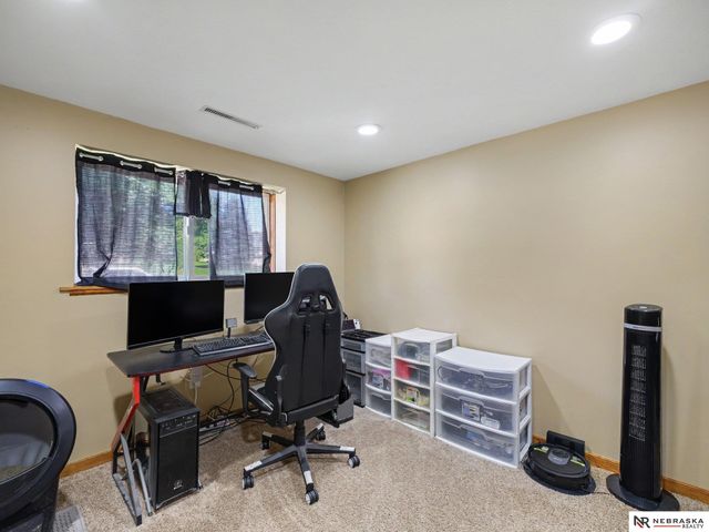 904 Evergreen Avenue, Bellevue, NE 68005