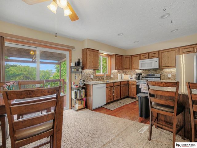 904 Evergreen Avenue, Bellevue, NE 68005