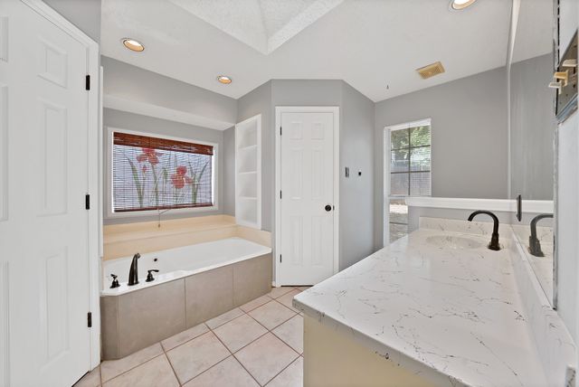 105 Arthur Drive, Kennedale, TX 76060