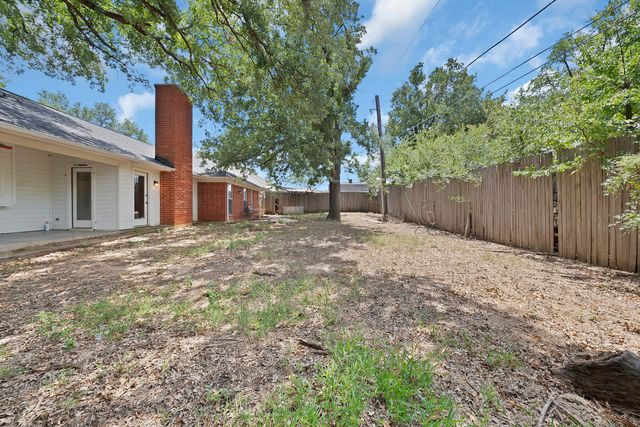 105 Arthur Drive, Kennedale, TX 76060