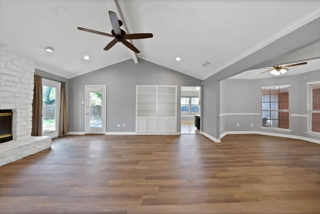 105 Arthur Drive, Kennedale, TX 76060