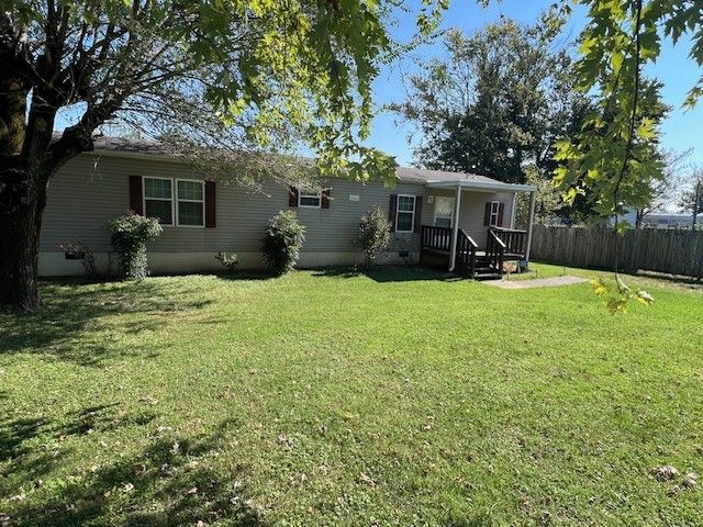 500 Akersville Rd, Lafayette, TN 37083