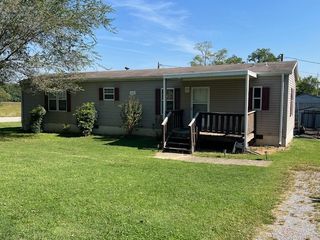 500 Akersville Rd, Lafayette, TN 37083