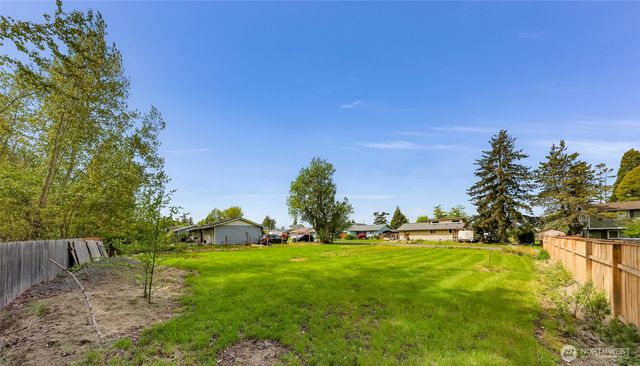 7050 Helweg Lane, Blaine, WA 98230