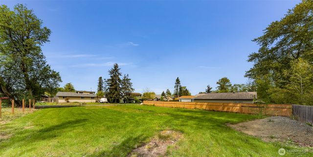 7050 Helweg Lane, Blaine, WA 98230