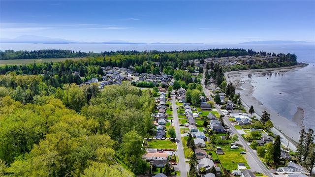 7050 Helweg Lane, Blaine, WA 98230