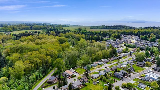 7050 Helweg Lane, Blaine, WA 98230